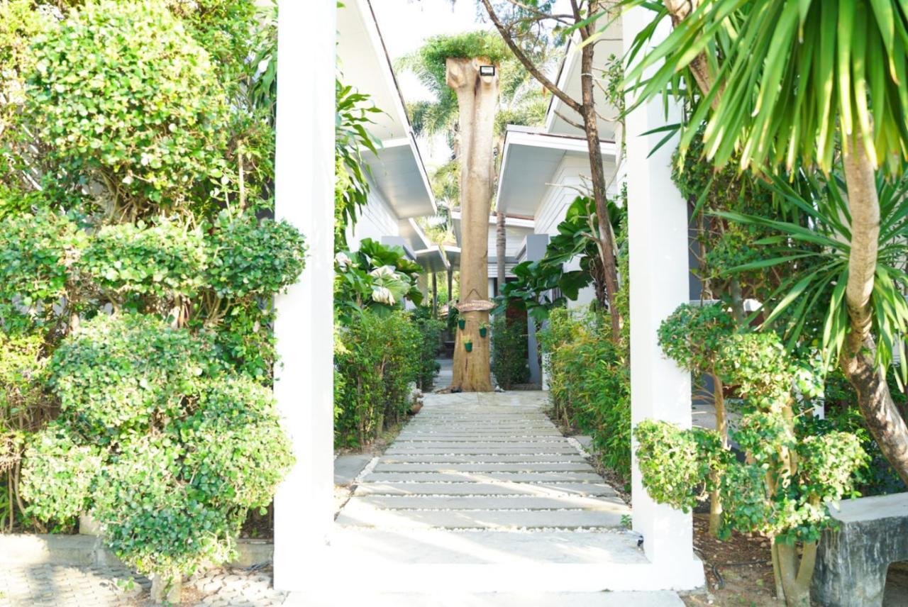 Purepamvillage Pantai Kata Luaran gambar
