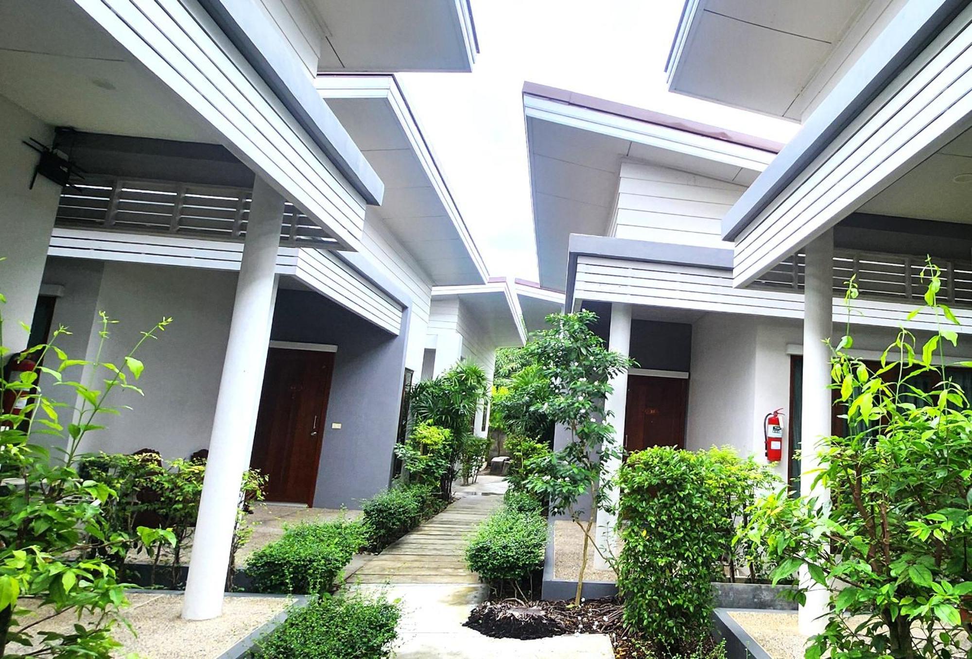 Purepamvillage Pantai Kata Luaran gambar