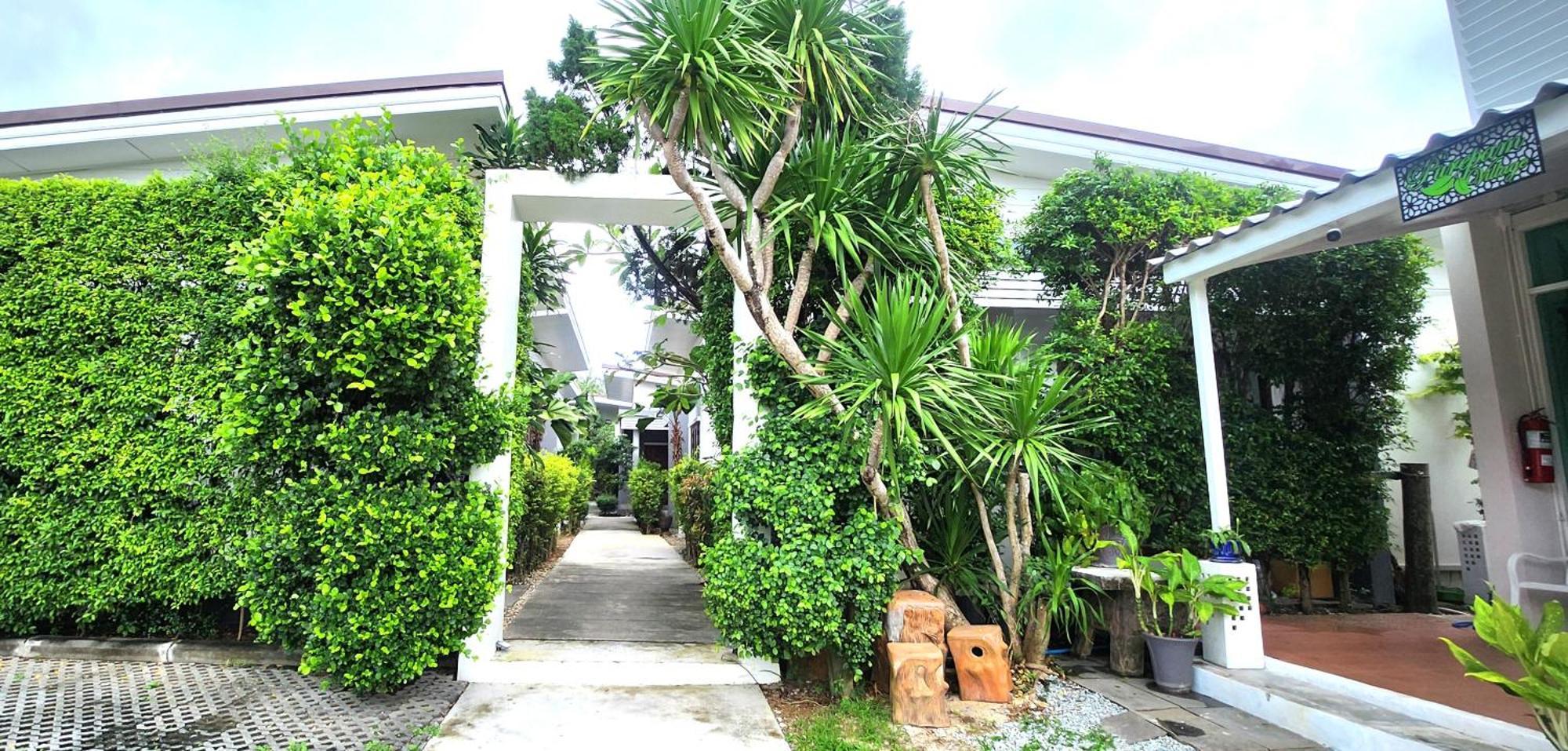 Purepamvillage Pantai Kata Luaran gambar